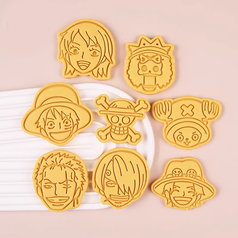 One Piece Cookie Cutter Set Cu - огляд і ціна Kitchen Baking Products