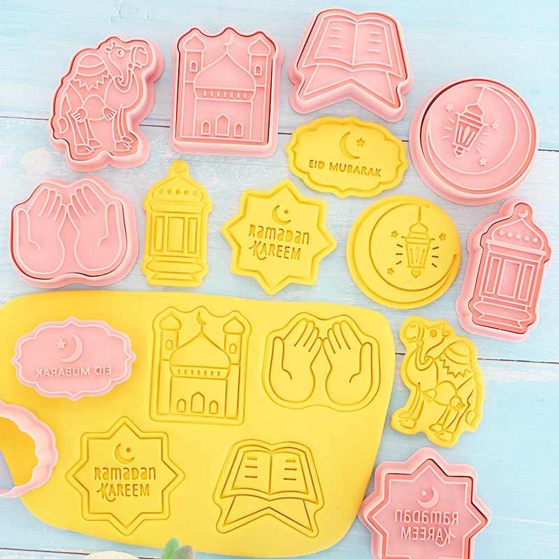 8 Pcs Eid Mubarak Cookie Cutte - огляд і ціна Cookie Cutter Set